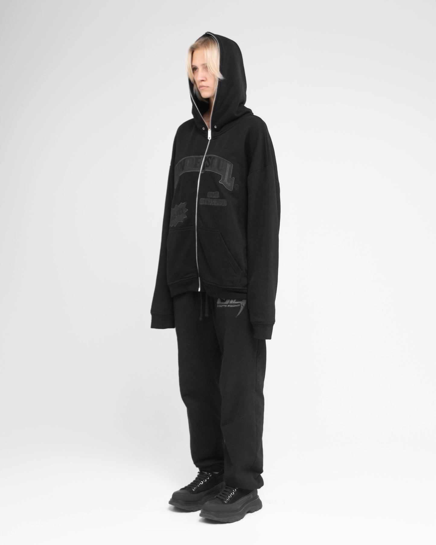 TOTAL BLACK «UNDERWOOD» FULL ZIP HOODIE