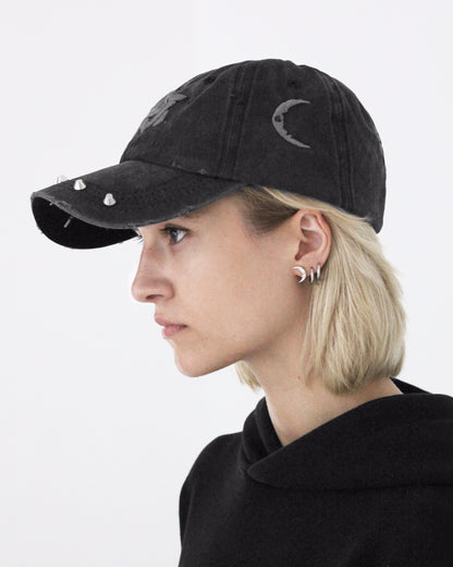 BLACK «WRÖ‎NG» CAP